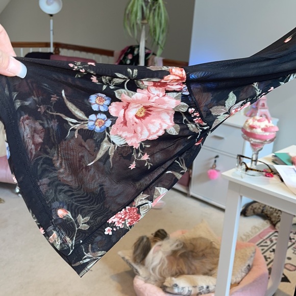 Lace & Crochet Cover Up / Robe by Rue21 - Picture 3 of 8